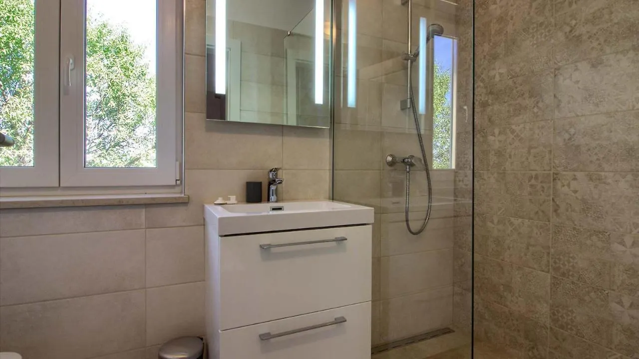 Beautiful Villa Mugeba I With Pool In Porec Near The Aquapark