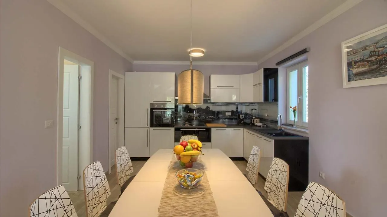 Beautiful Villa Mugeba I With Pool In Porec Near The Aquapark 0*,  Κροατία