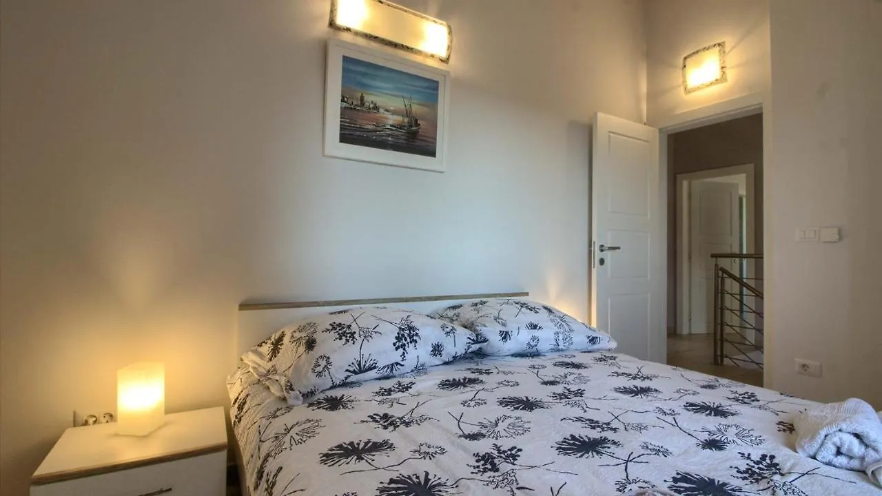 Beautiful Villa Mugeba I With Pool In Porec Near The Aquapark Κροατία